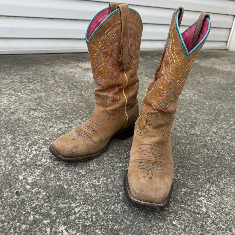 Women's Cowgirl Boots 👢💃🏻